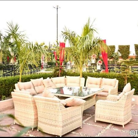 Rājpura The Firangipani Country Resort المظهر الخارجي الصورة